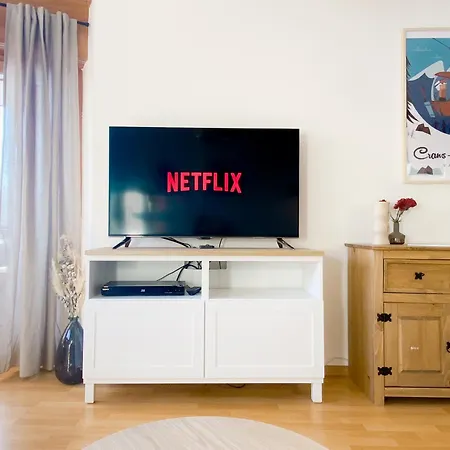 Kid-friendly Near Lifts Apartment