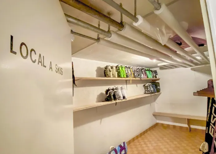 Kid-friendly Near Lifts 公寓